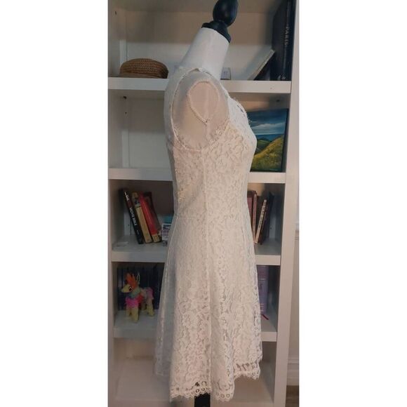 Joie Nicolina White  Mini Dress size Small Eyelash Lace V-Neck - Picture 7 of 14